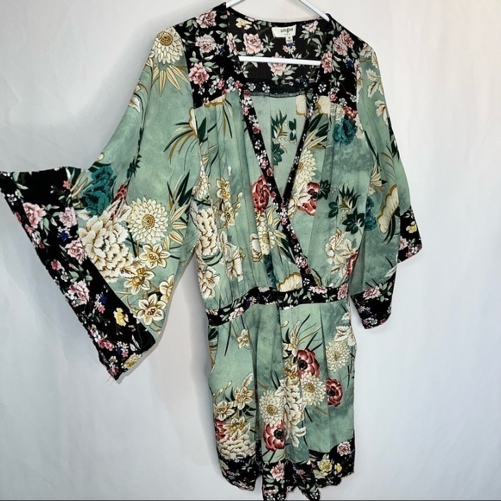 UMGEE SHORTS ROMPER with bell sleeves